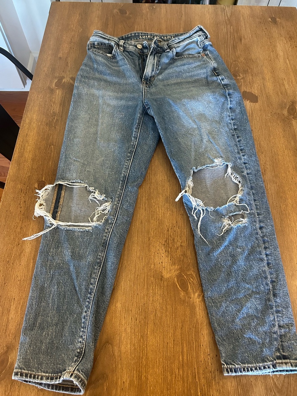American Eagle Outfitters Light Blue Distressed Strigid Mom Jeans